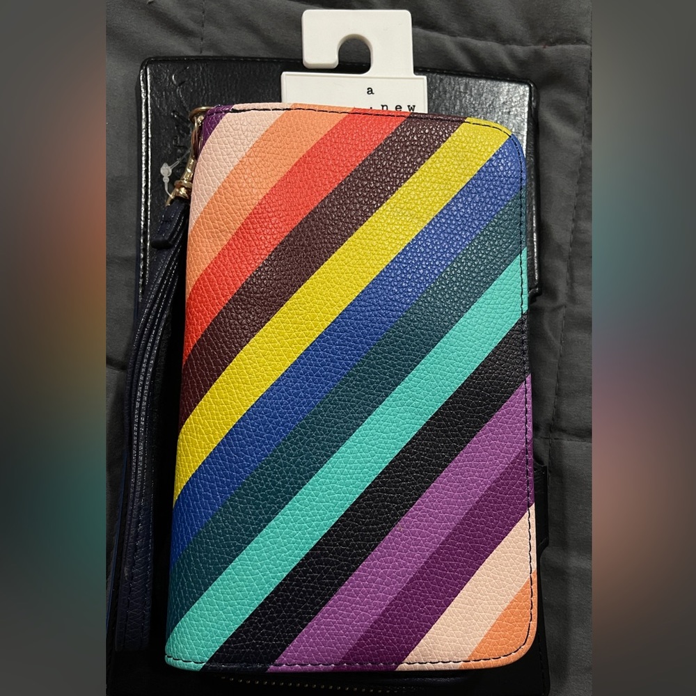 NWT 
New Day
Rainbow Striped 
Full Sized 
Zippered Clutch Wallet
W/ Handle